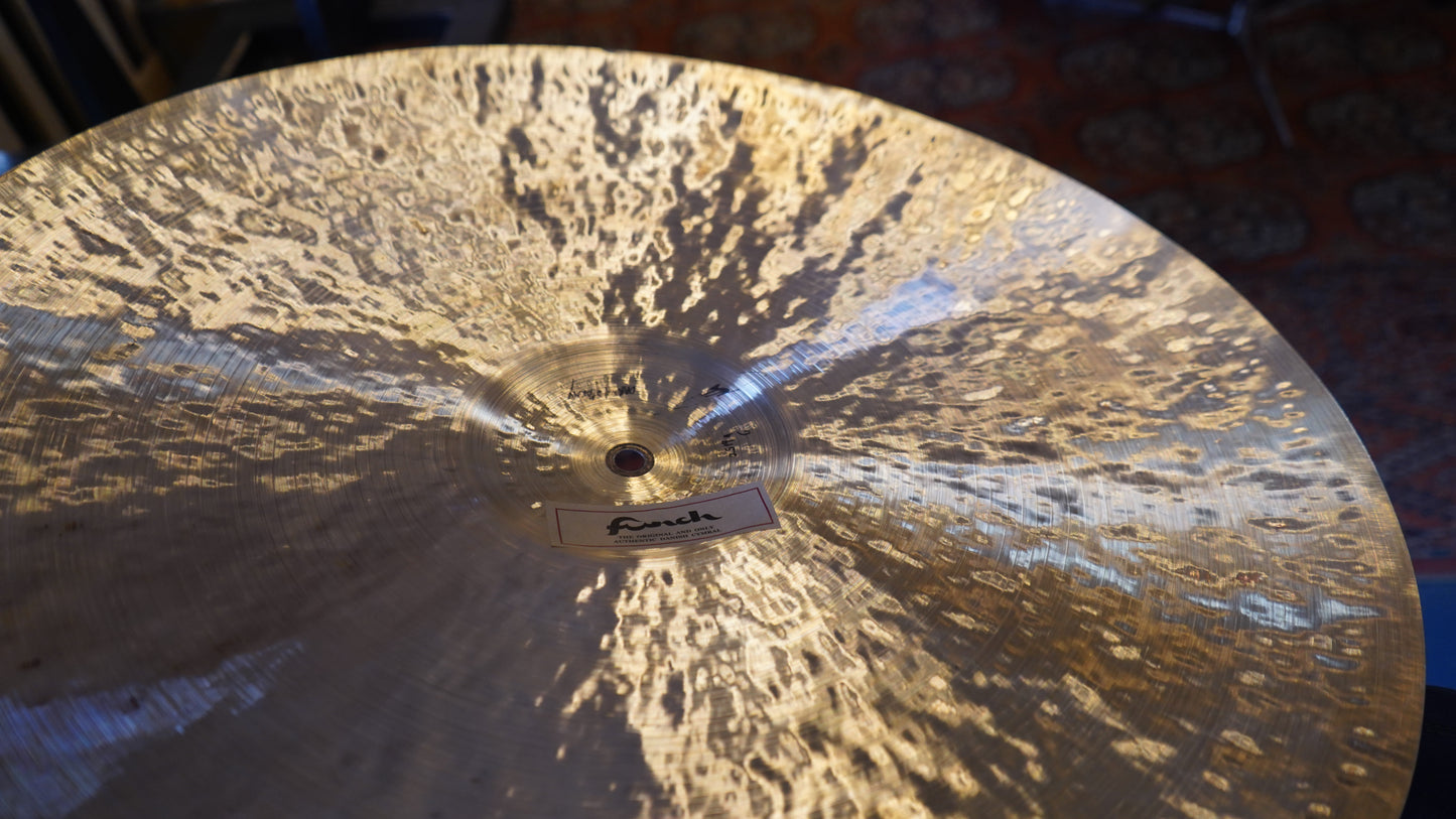 23" Dark & Stormy 2519g