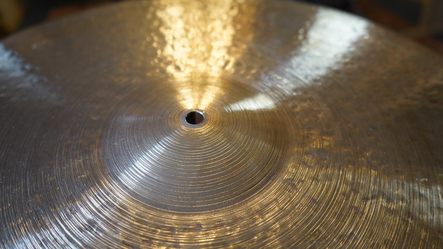 23" Nefertiti 2824g