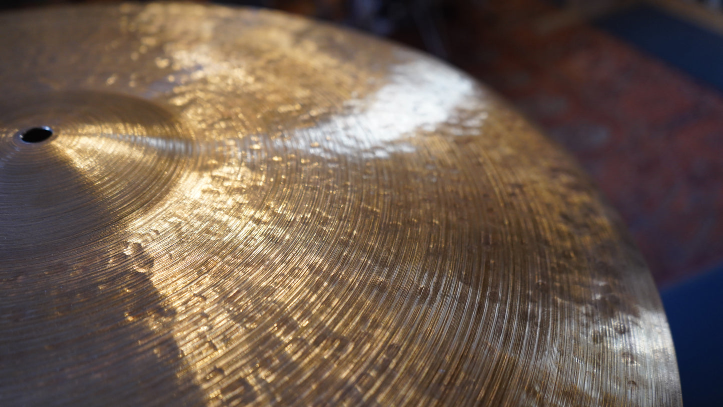 23" Nefertiti 2824g