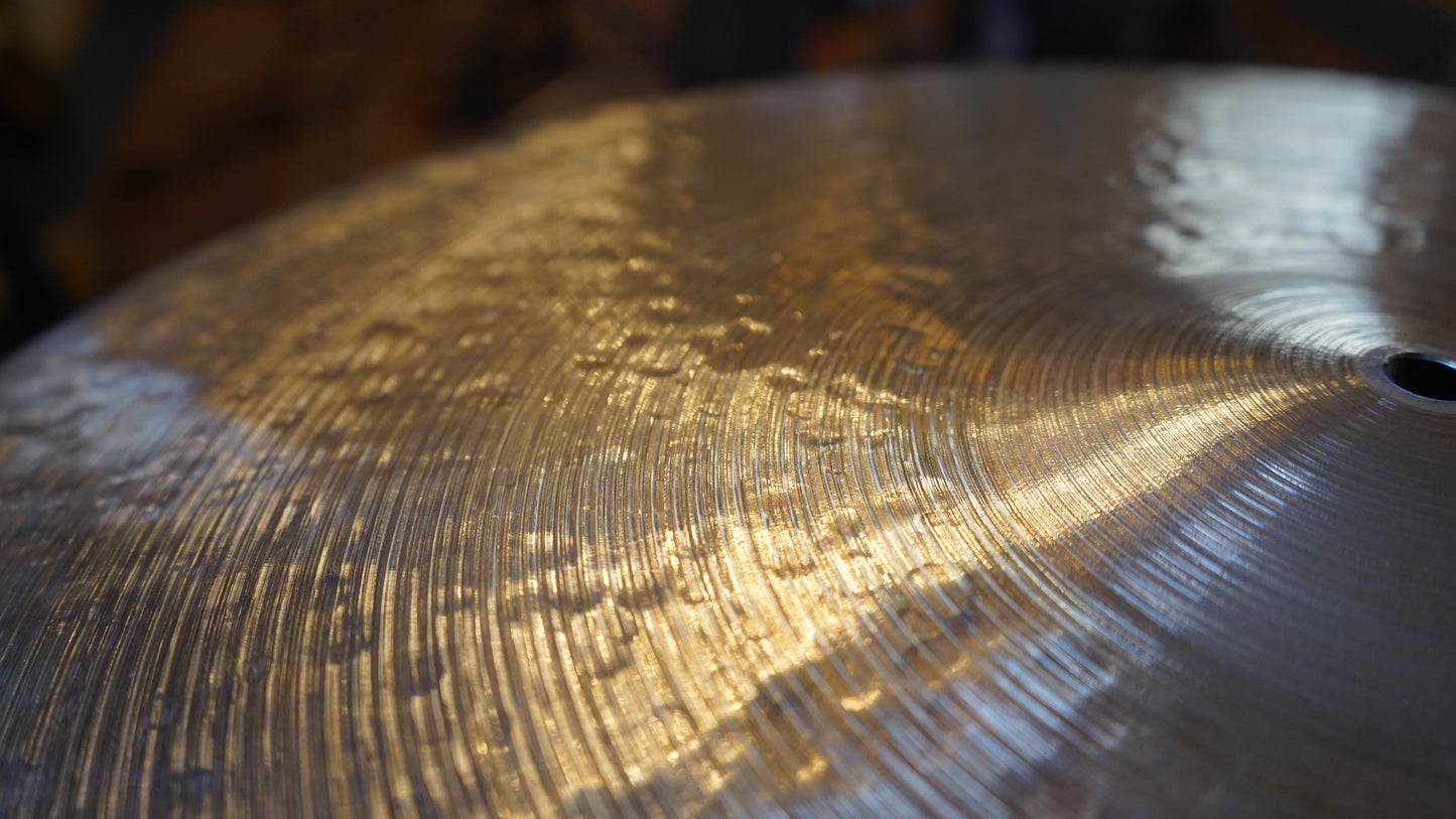 23" Nefertiti 2824g