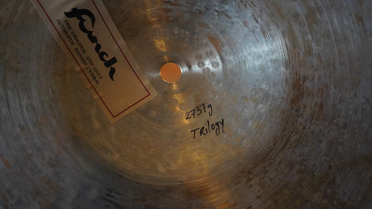 FC 24" TRILOGY 2737g