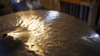 22" Nefertiti 2396g