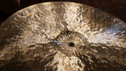 21" Nefertiti w/Rivets 2140g