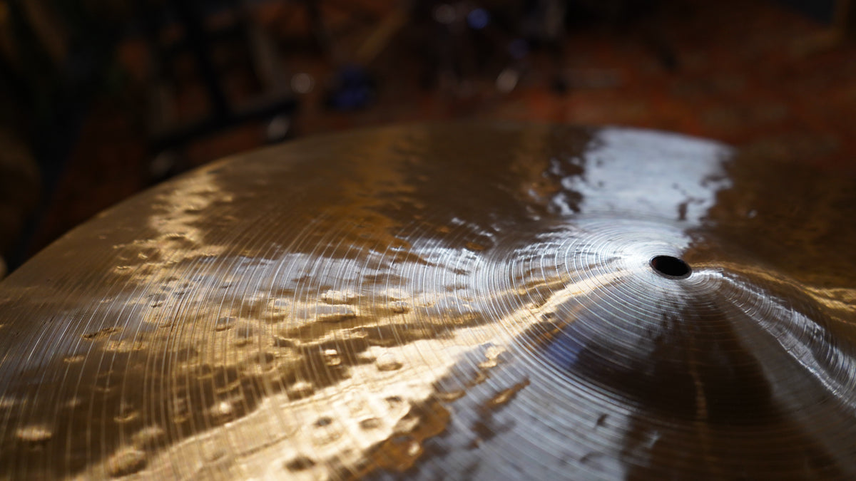 21" Nefertiti w/Rivets 2140g