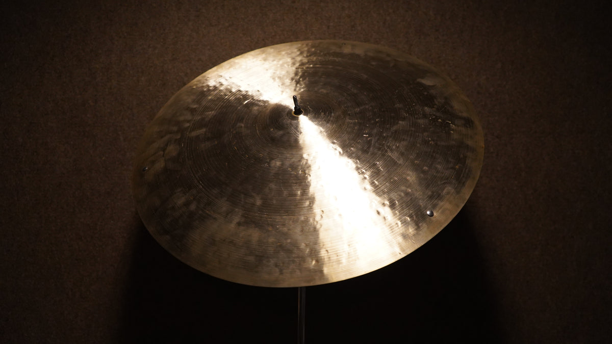 21" Nefertiti w/Rivets 2140g