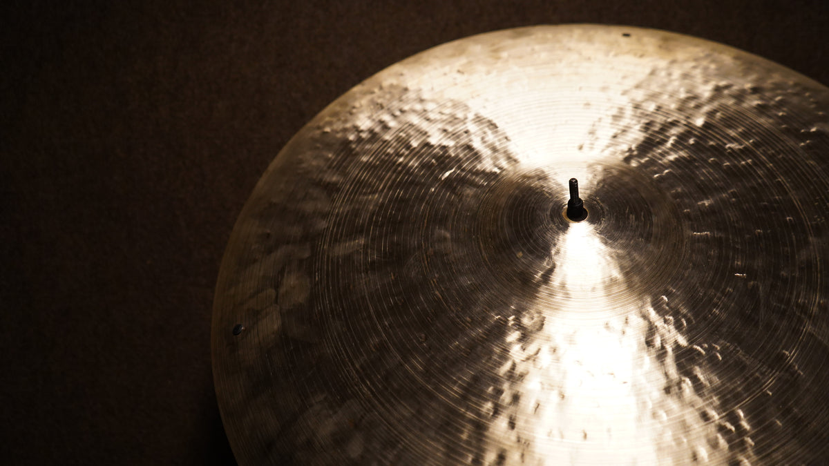 21" Nefertiti w/Rivets 2140g