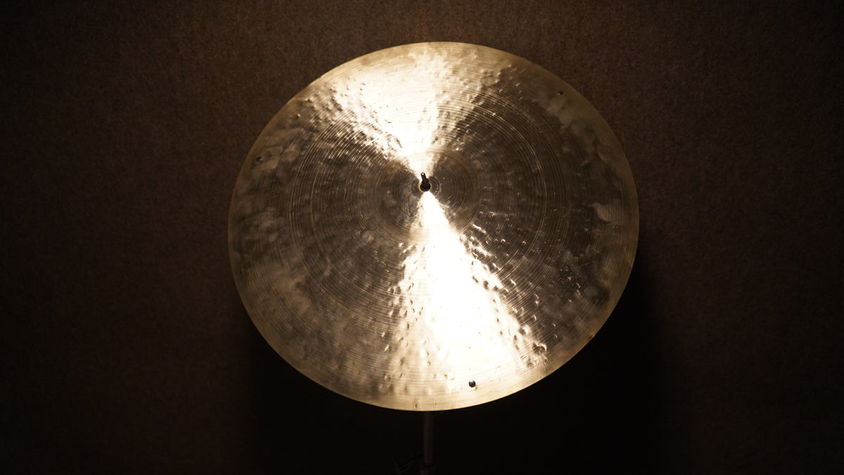 21" Nefertiti w/Rivets 2140g