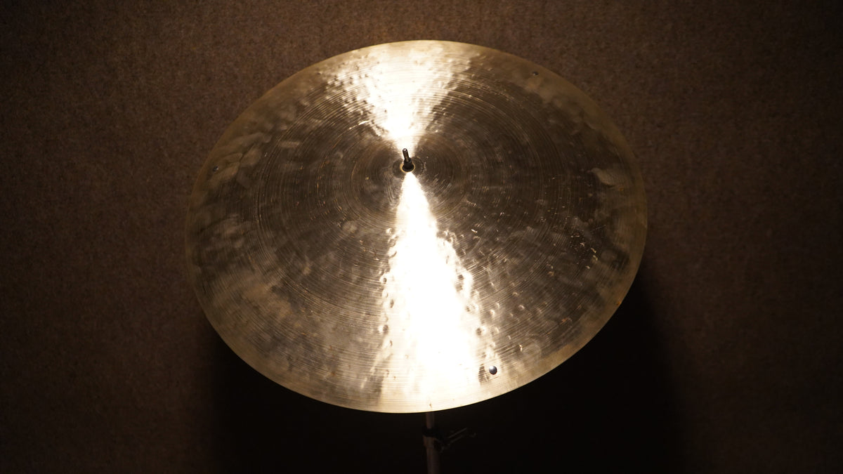 21" Nefertiti w/Rivets 2140g