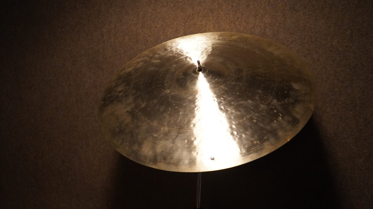 21" Nefertiti w/Rivets 2140g