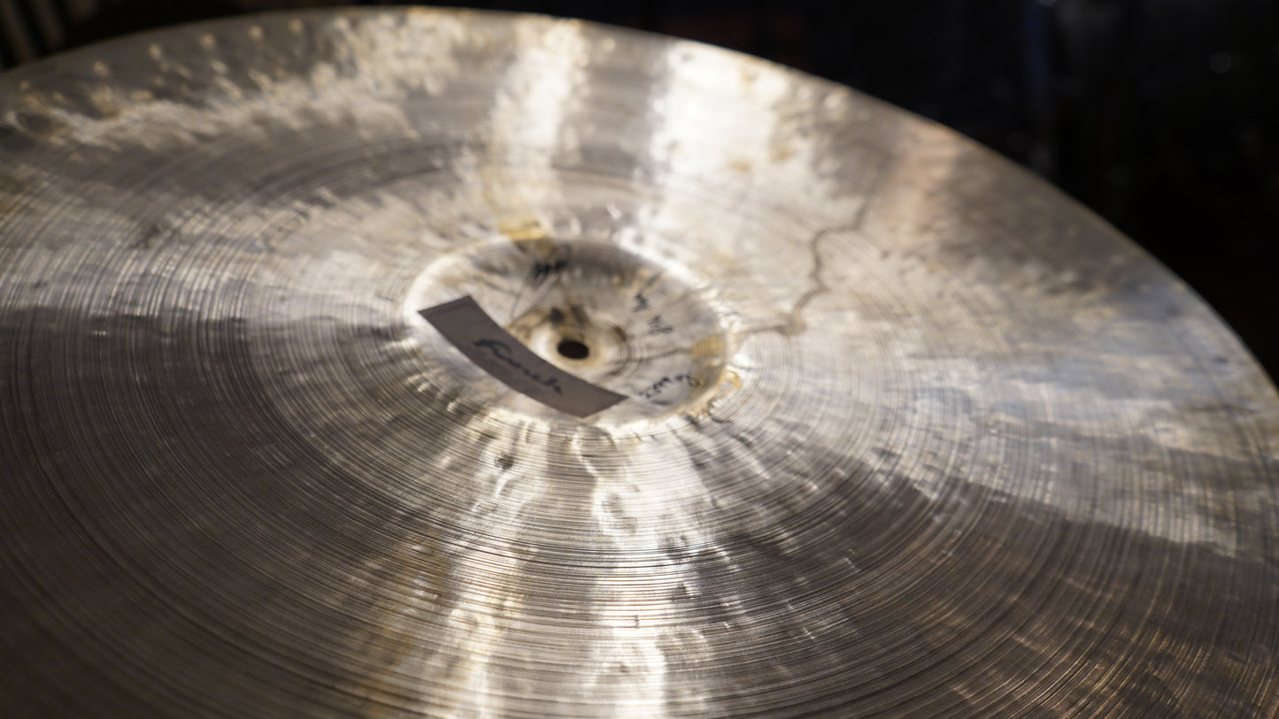 22" Eighth Anniversary 2399g