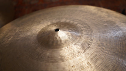 22" Eighth Anniversary 2399g