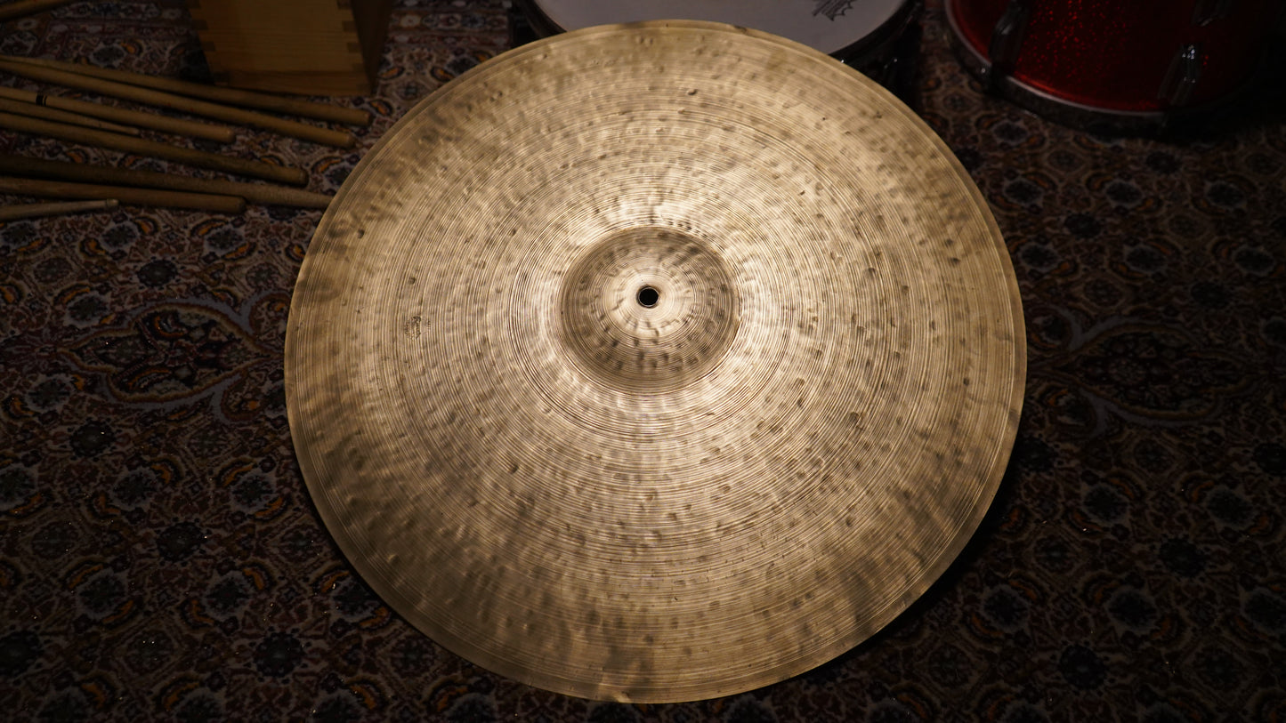 22" Eighth Anniversary 2399g