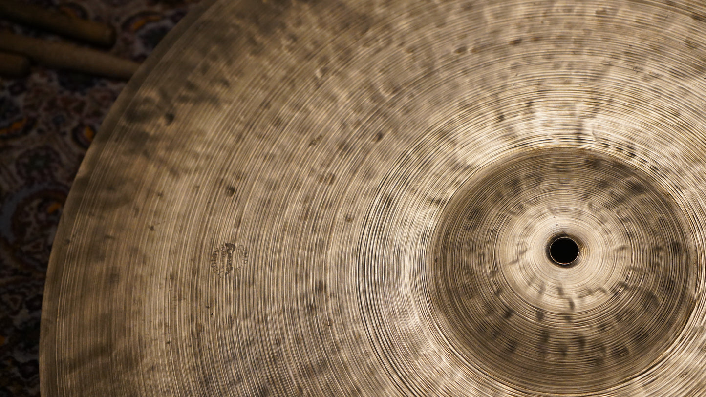 22" Eighth Anniversary 2399g