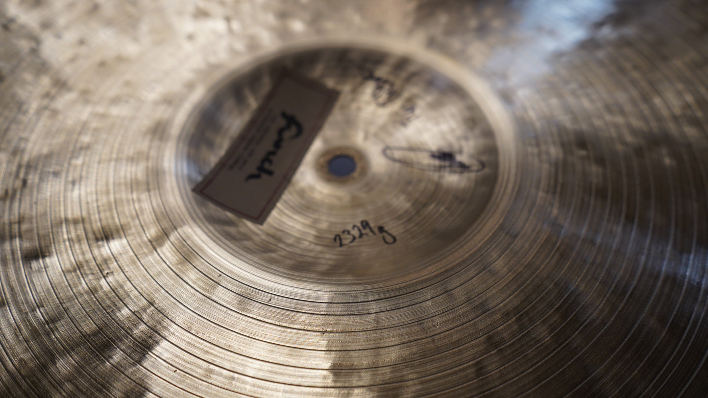 22" TW Tribute 2329g