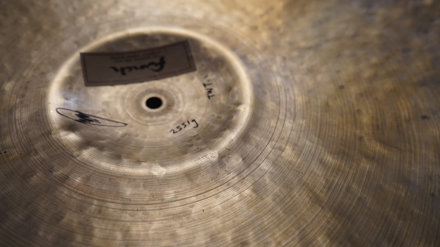 22" TW Tribute 2551g