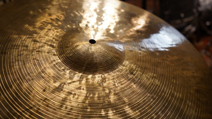 22" TW Tribute 2535g