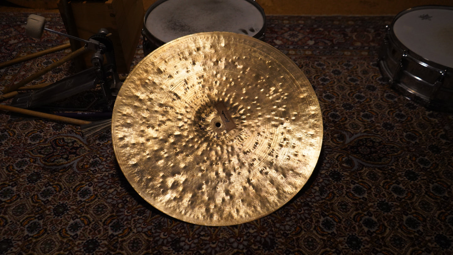 20" Nefertiti 1963g