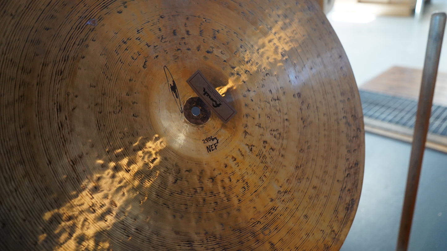 22" Nefertiti 2406g