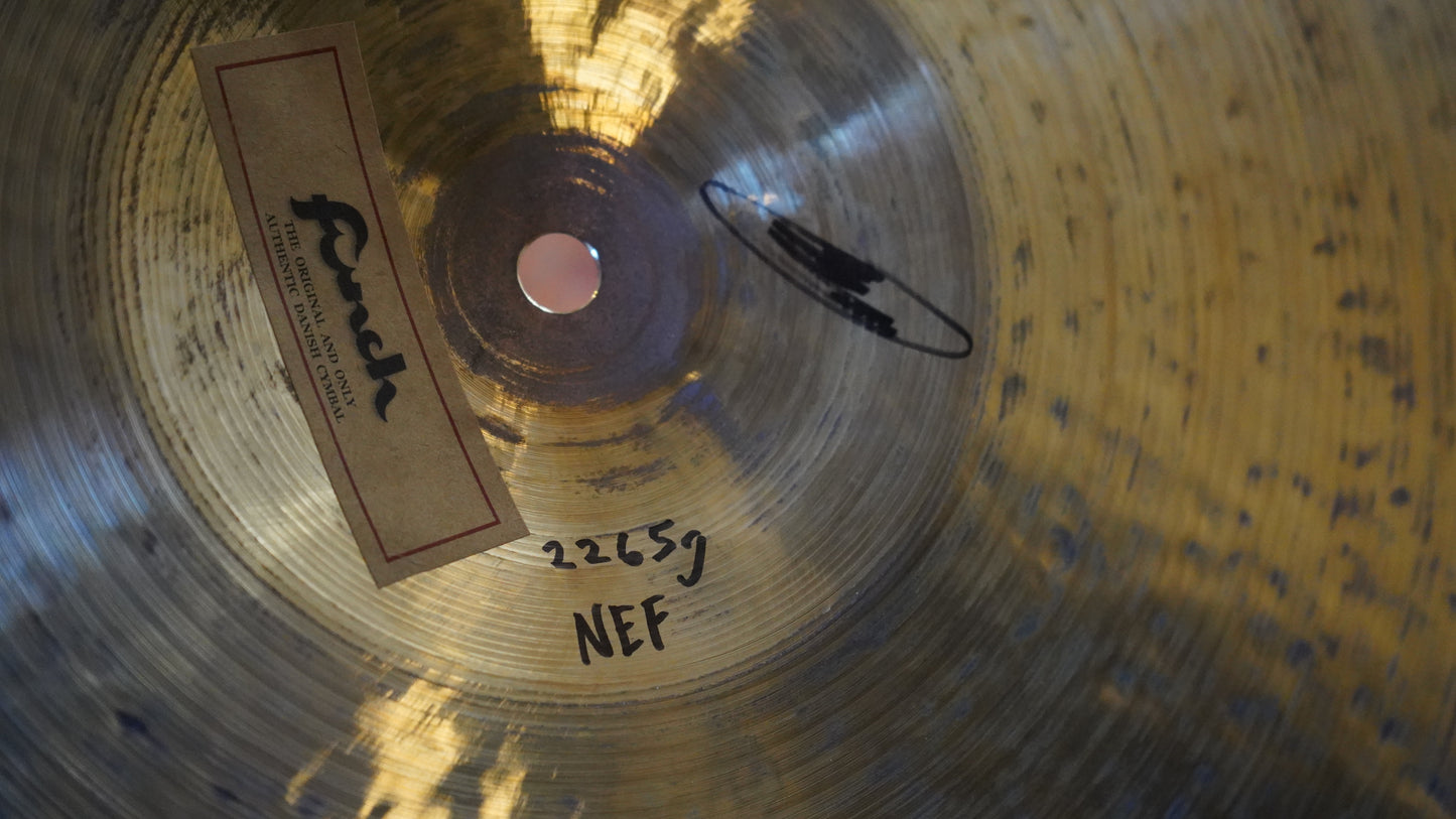 22" Nefertiti 2265g