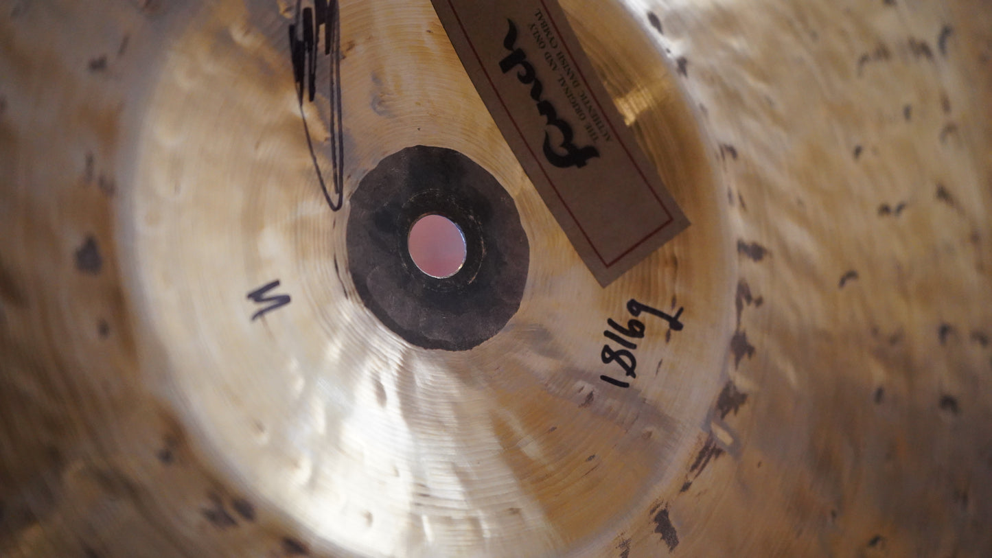 20" Messenger 1816g w/Rivets
