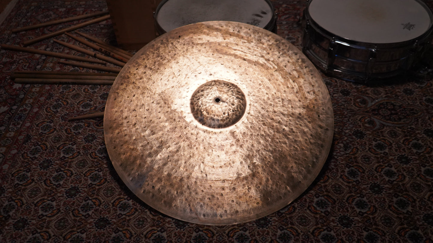23" Gregory Hutchinson Signature Series 2704g