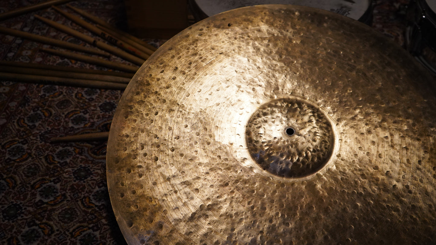 23" Gregory Hutchinson Signature Series 2704g