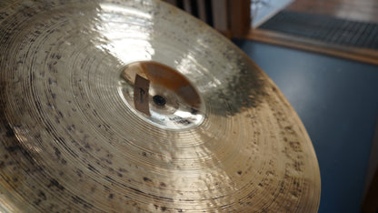 21" Gregory Hutchinson Signature Series 2243g