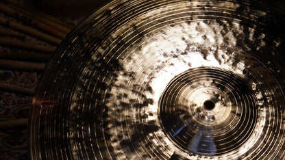 21" Gregory Hutchinson Signature Series 2118g