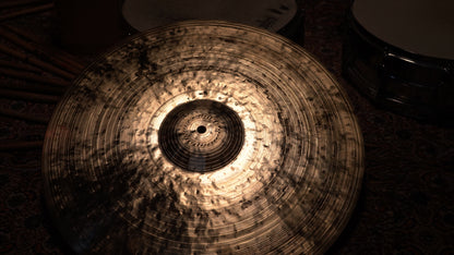 21" Gregory Hutchinson Signature Series 2184g
