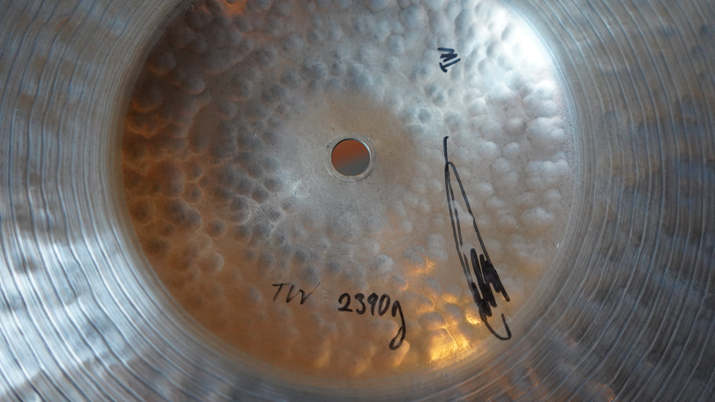 22" TW Tribute 2390g
