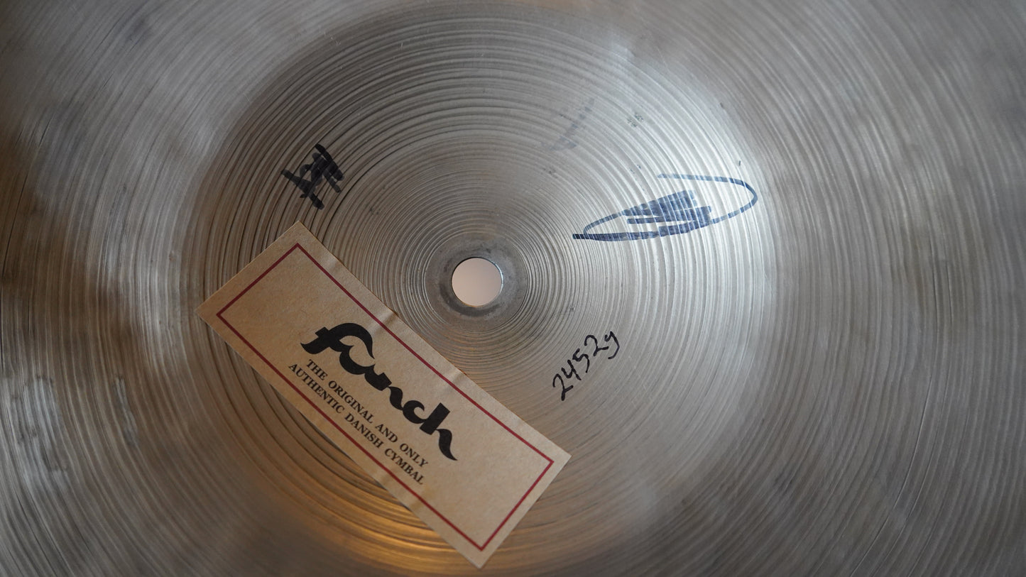 22" Nefertiti 2452g