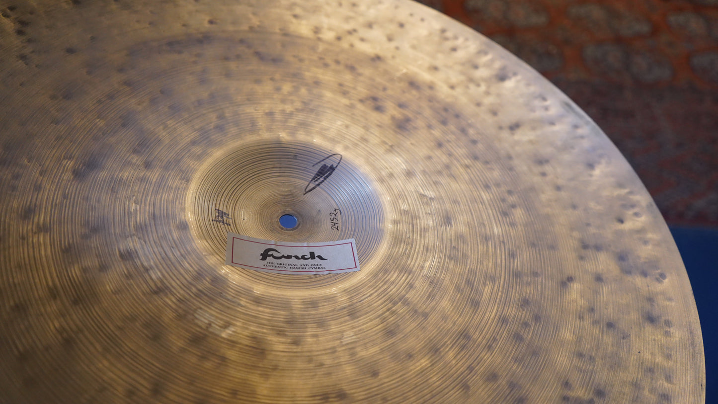 22" Nefertiti 2452g