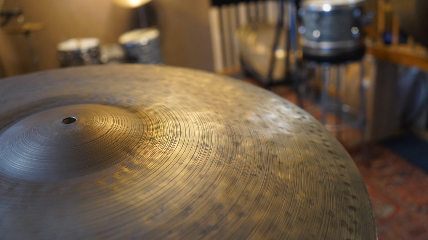 22" Nefertiti 2452g