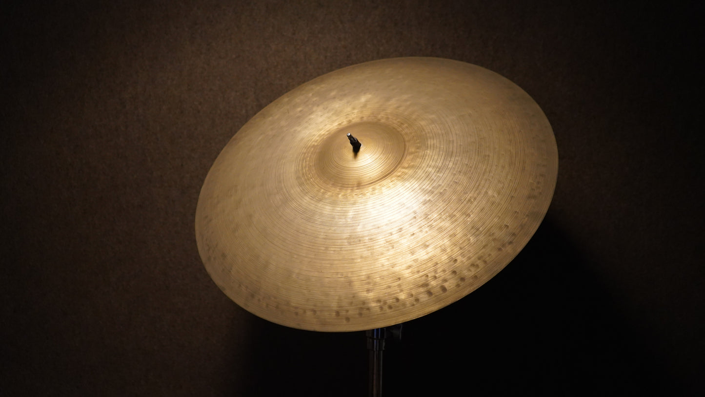 22" Nefertiti 2452g