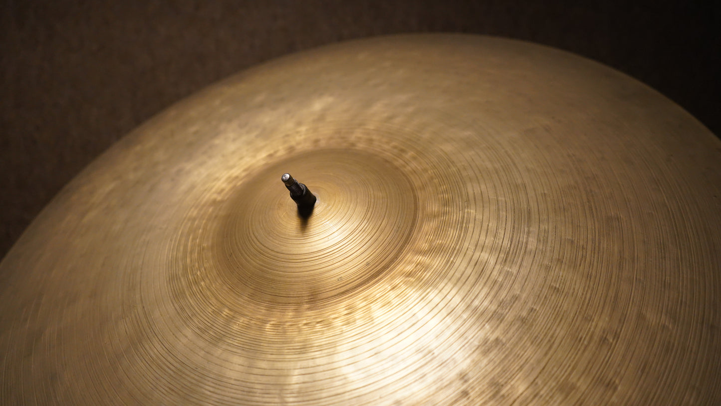 22" Nefertiti 2452g