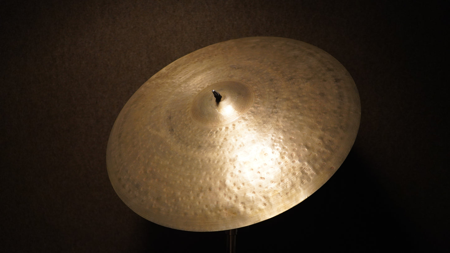 22" Nefertiti 2447g