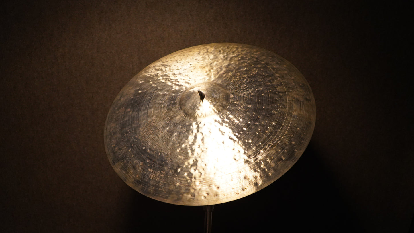 22" Nefertiti 2380g