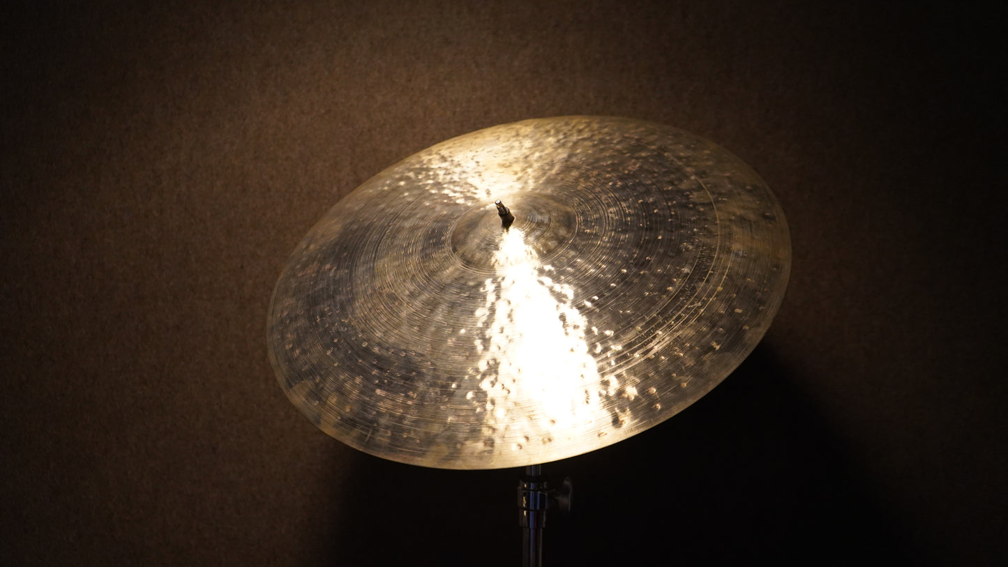 22" Nefertiti 2380g