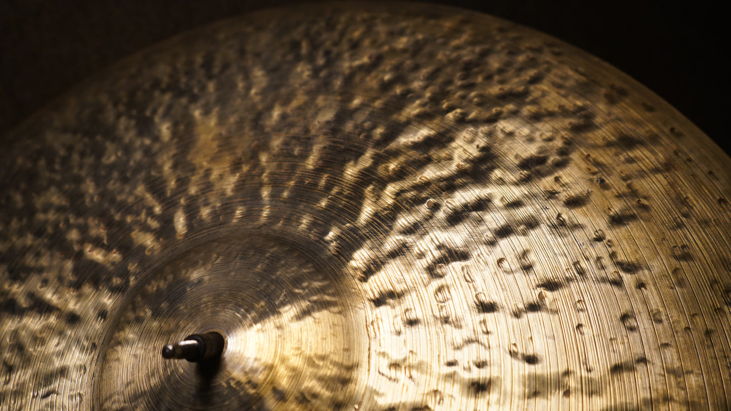 22" Nefertiti 2380g