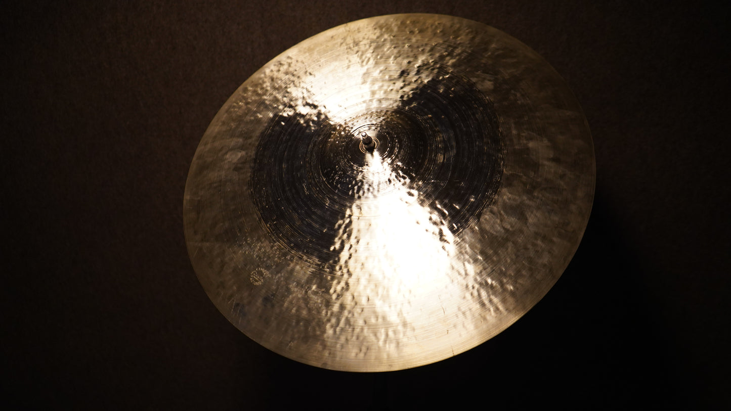 20" Nefertiti 1917g