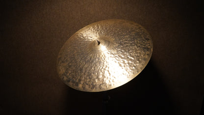 23" Hutch Signature 2742g