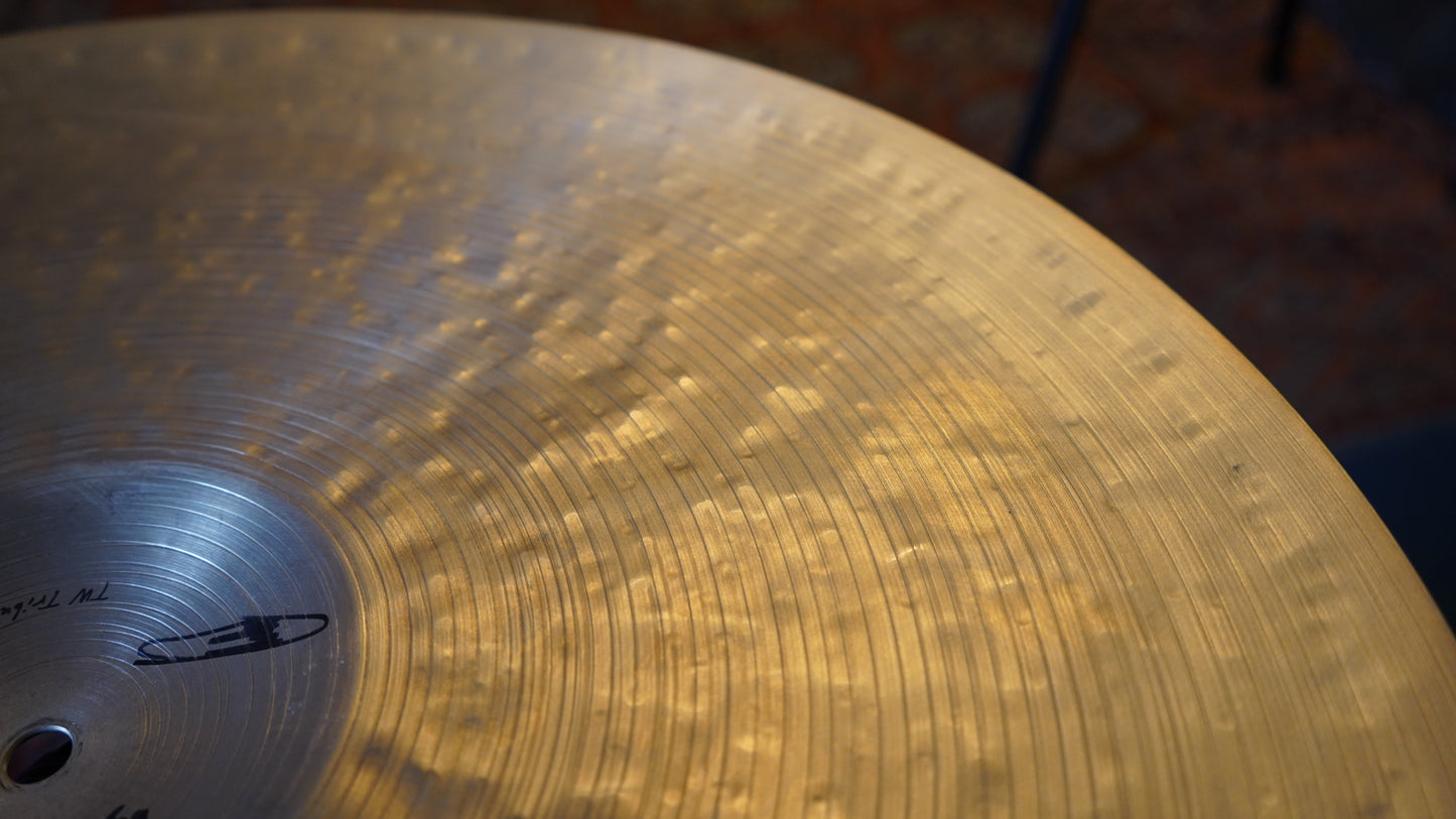 22" TW Tribute 2365g