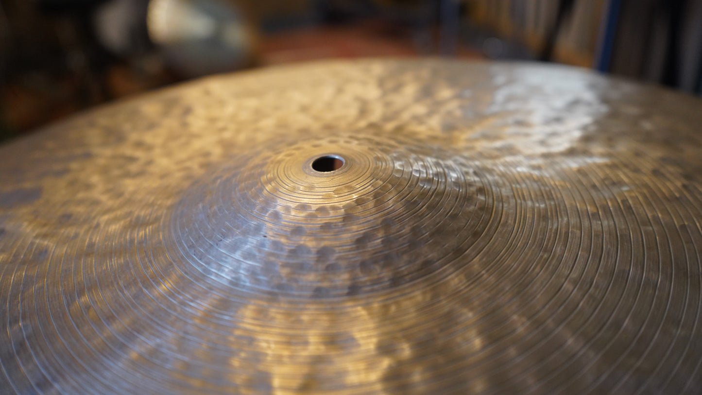 22" Nefertiti 2307g