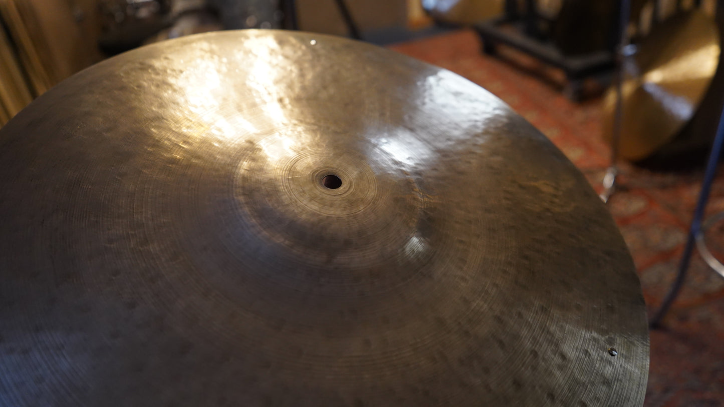 18" Hand Formed Big Bell 1557g