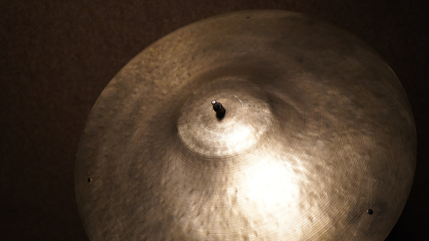 18" Hand Formed Big Bell 1557g