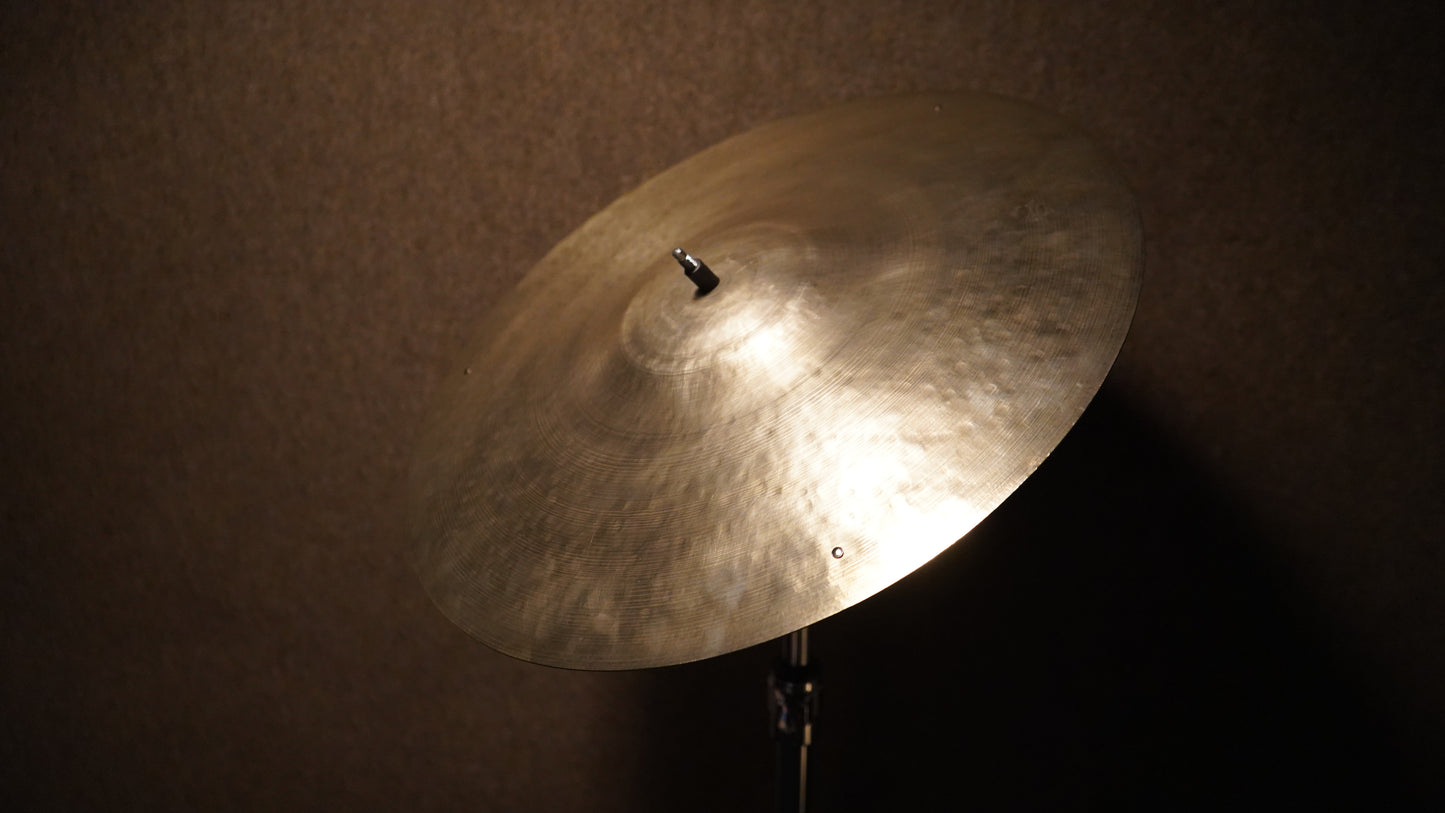 18" Hand Formed Big Bell 1557g