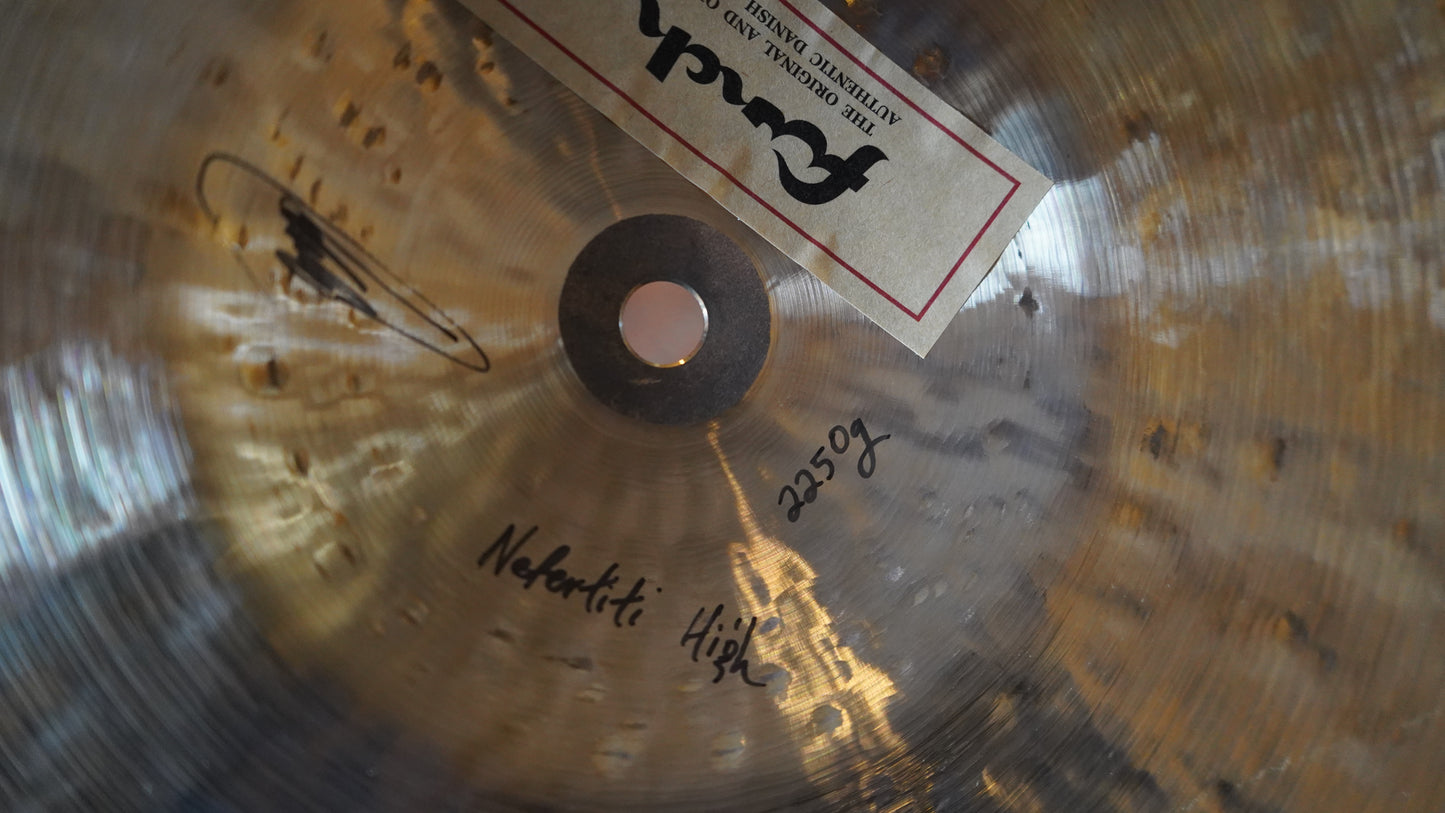 22" Nefertiti Tall 2250g