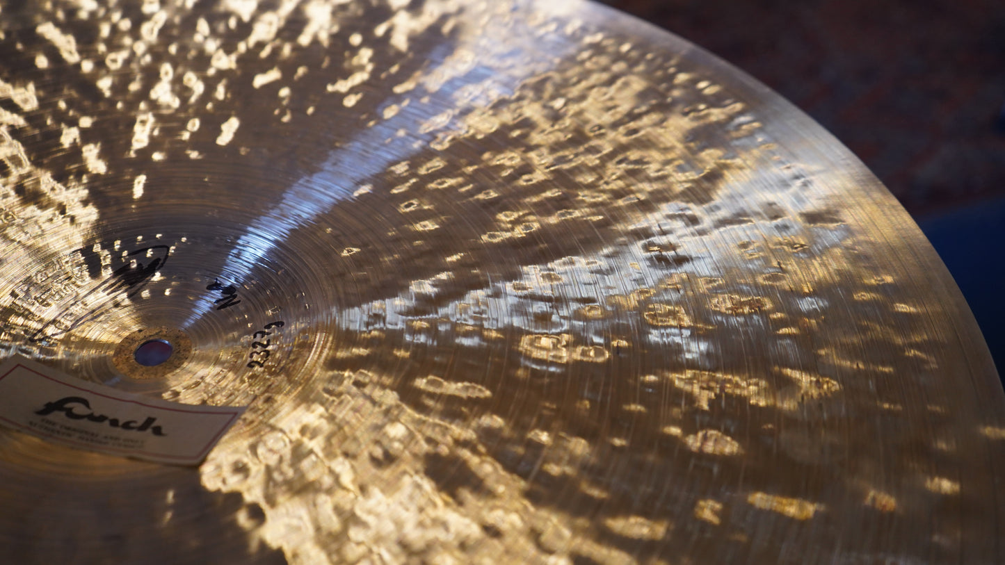 22" Nefertiti 2327g