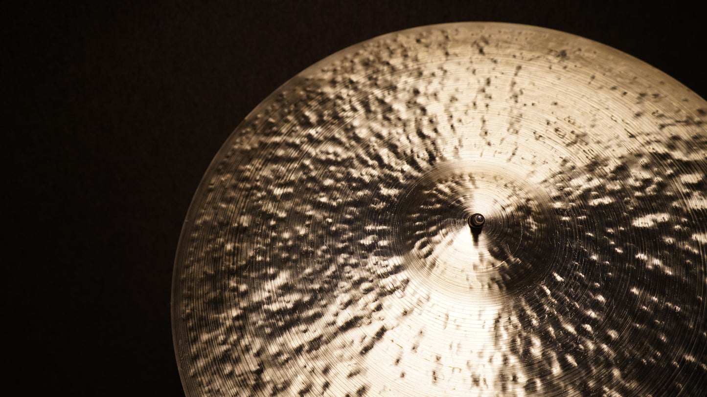 22" Nefertiti 2327g