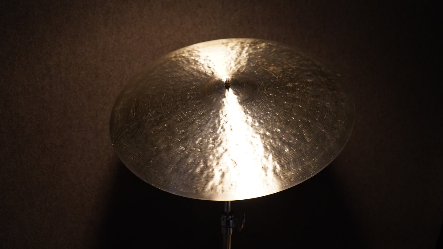 22" Nefertiti 2327g